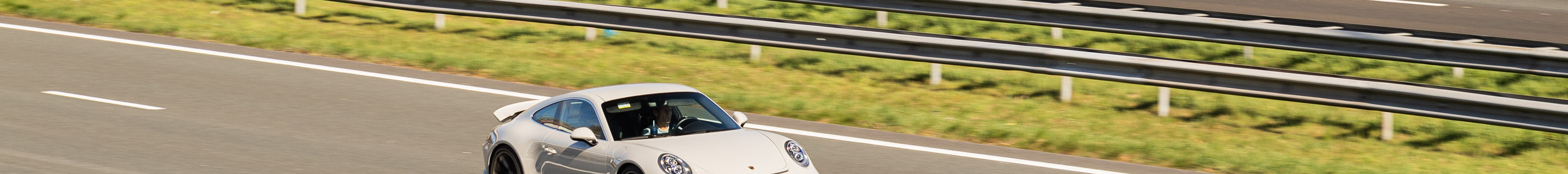 Porsche 991 GT3 Touring