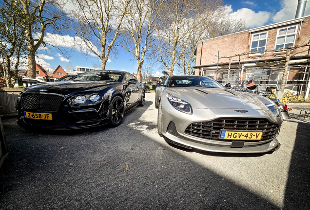 Aston Martin DB12