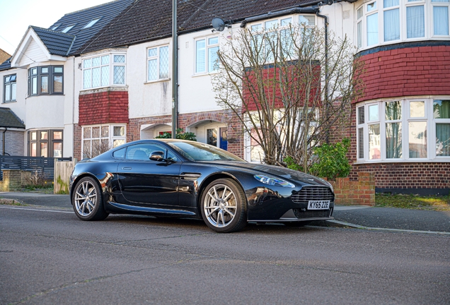 Aston Martin V8 Vantage 2012