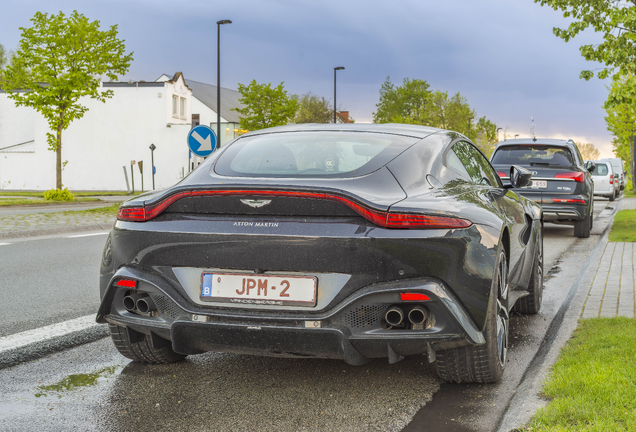 Aston Martin V8 Vantage 2018