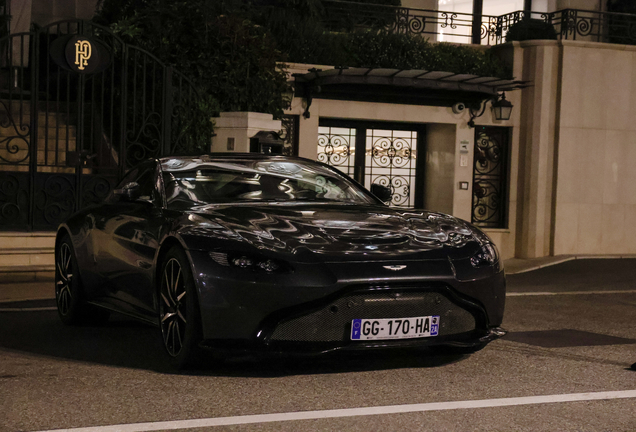 Aston Martin V8 Vantage 2018