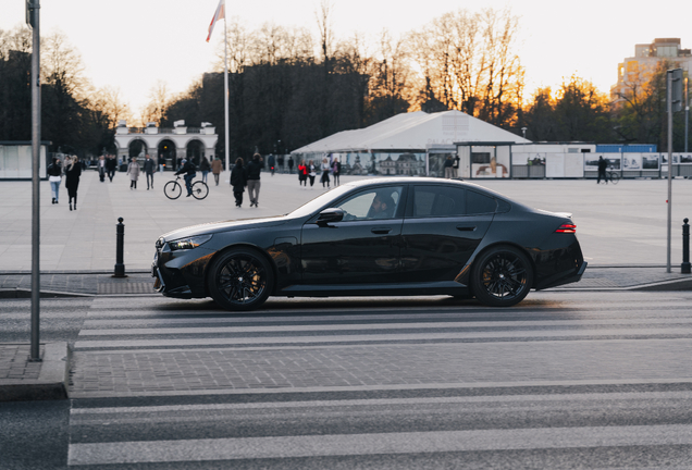 BMW M5 G90