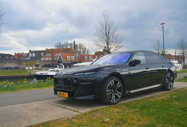 BMW M760e xDrive