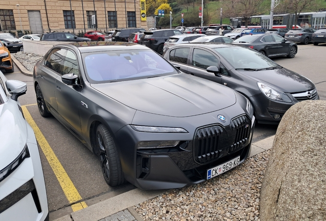 BMW M760e xDrive