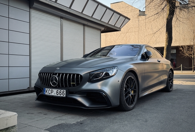 Mercedes-AMG S 63 Coupé C217 2018 Yellow Night Edition