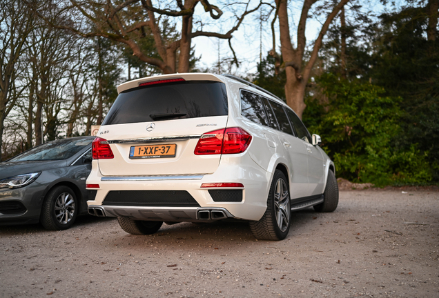Mercedes-Benz GL 63 AMG X166