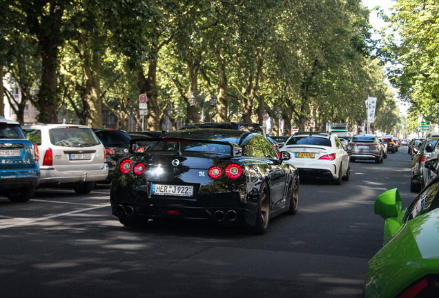 Nissan GT-R