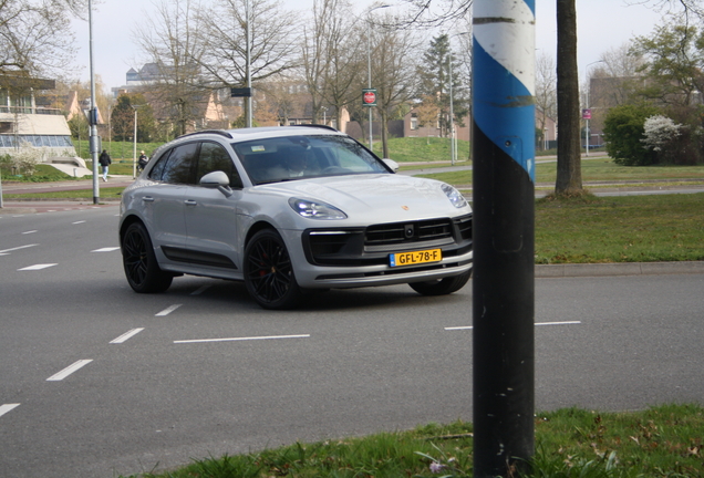 Porsche 95B Macan GTS