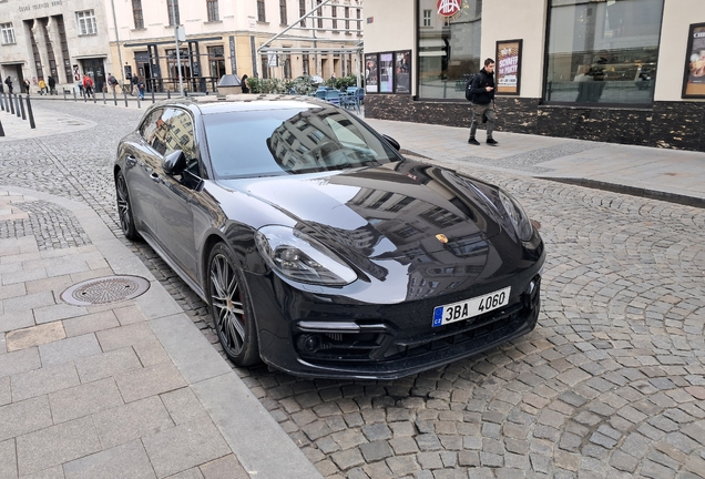 Porsche 971 Panamera GTS Sport Turismo
