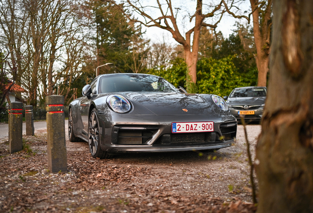 Porsche 992 Carrera 4S