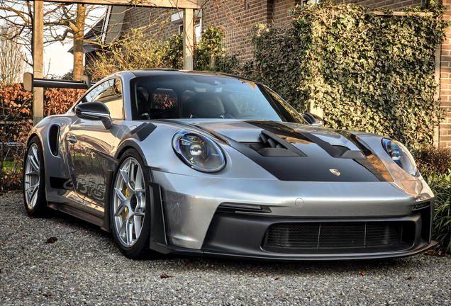 Porsche 992 GT3 RS Weissach Package