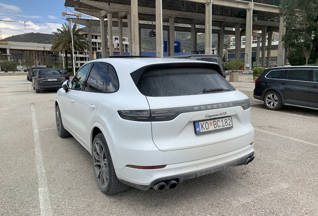 Porsche 9YA Cayenne GTS