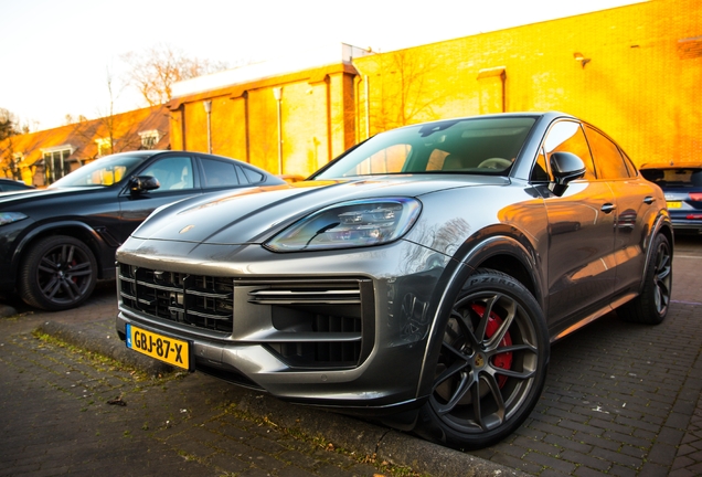 Porsche Cayenne Coupé Turbo E-Hybrid