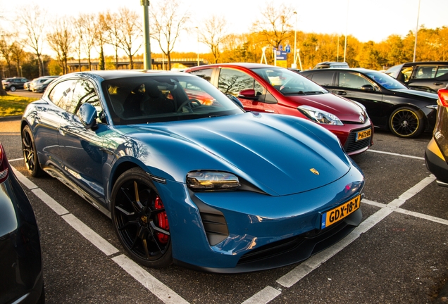 Porsche Taycan GTS Sport Turismo
