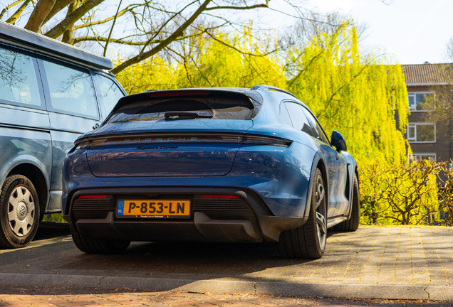 Porsche Taycan Turbo Cross Turismo