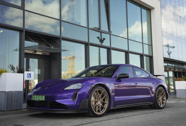 Porsche Taycan Turbo GT Weissach Package