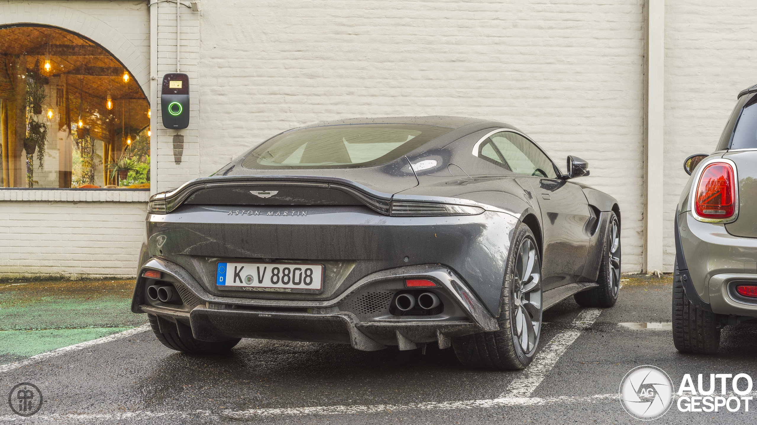 Aston Martin V8 Vantage 2018