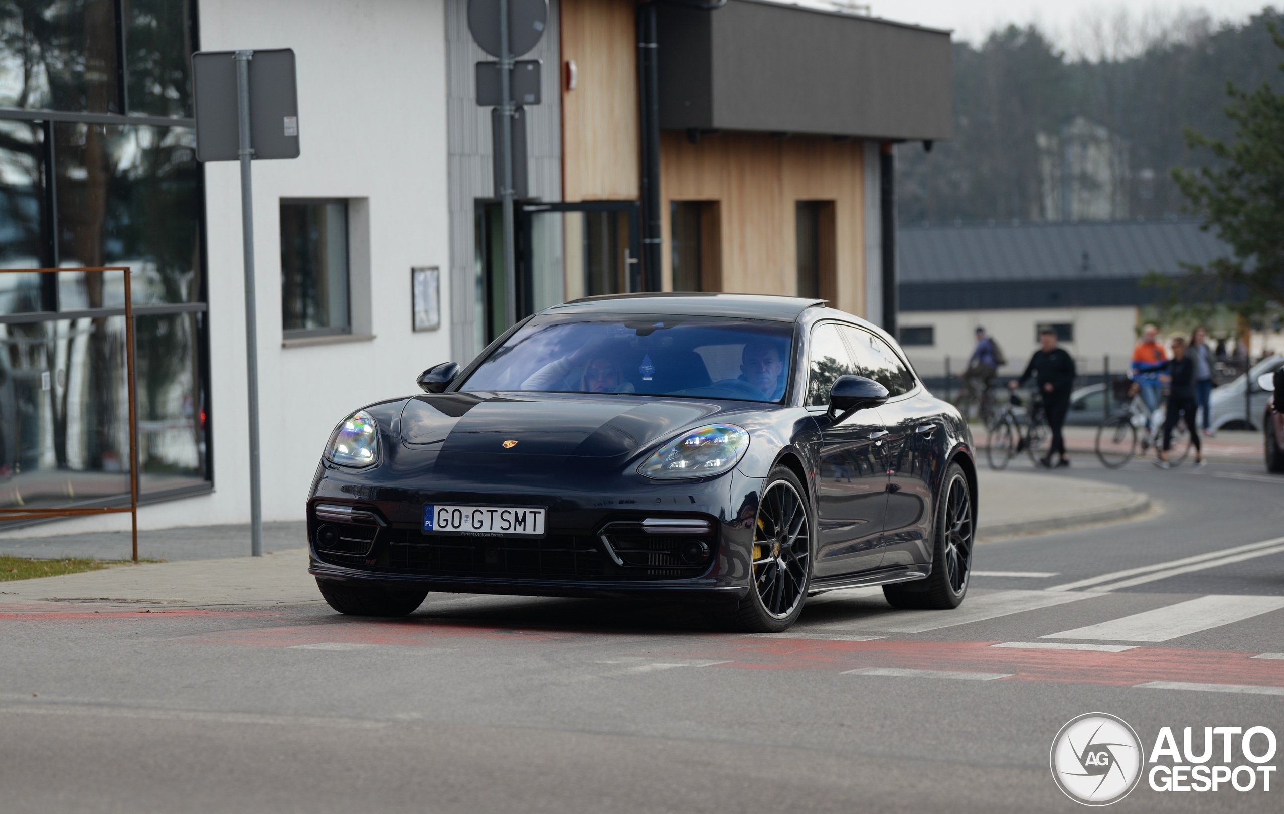 Porsche 971 Panamera GTS Sport Turismo
