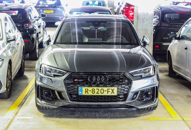 Audi RS4 Avant B9