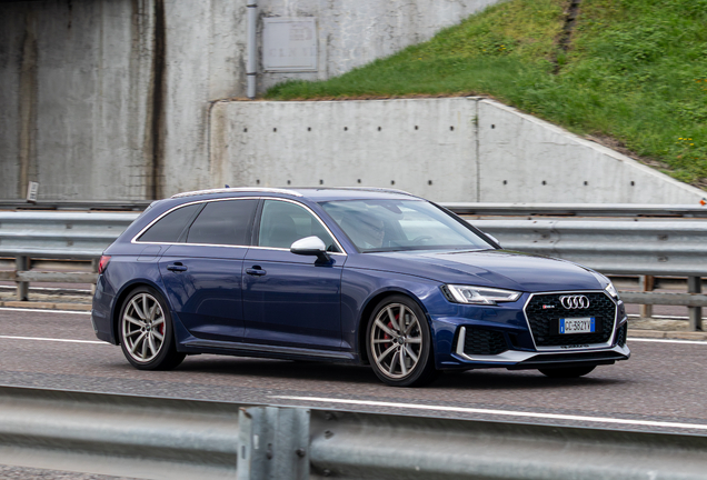 Audi RS4 Avant B9