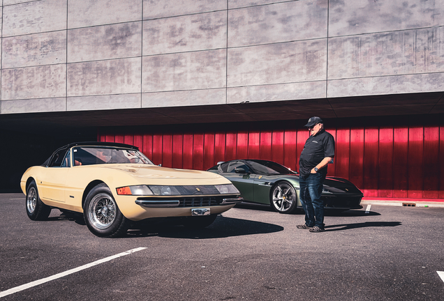 Ferrari 365 GTS/4 Daytona