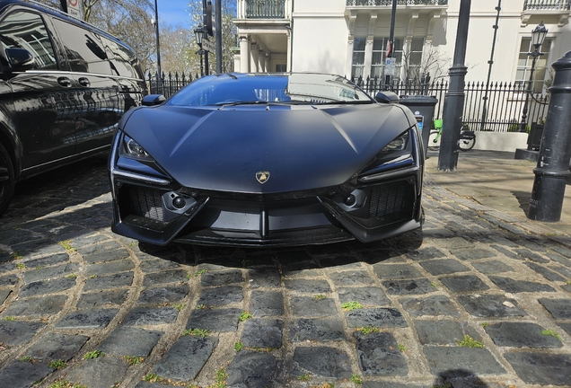 Lamborghini Revuelto