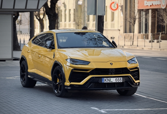 Lamborghini Urus