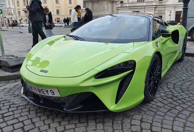 McLaren Artura Spider