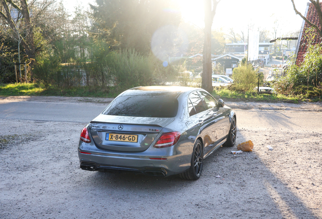 Mercedes-AMG E 63 S W213