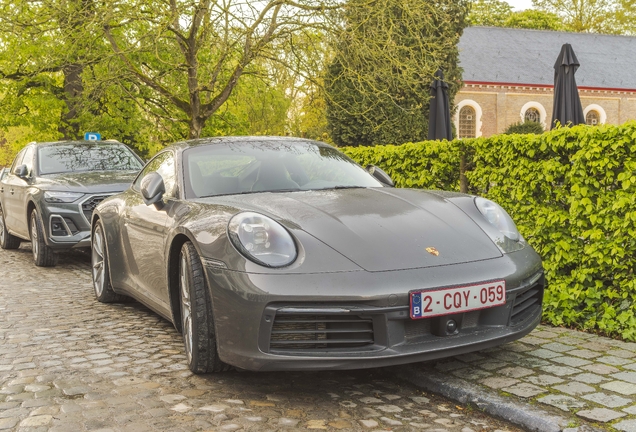 Porsche 992 Carrera 4S