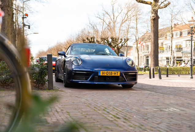 Porsche 992 Carrera 4S Cabriolet