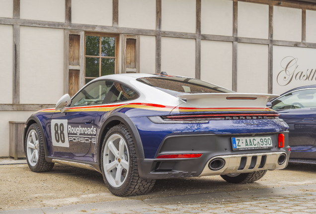 Porsche 992 Dakar