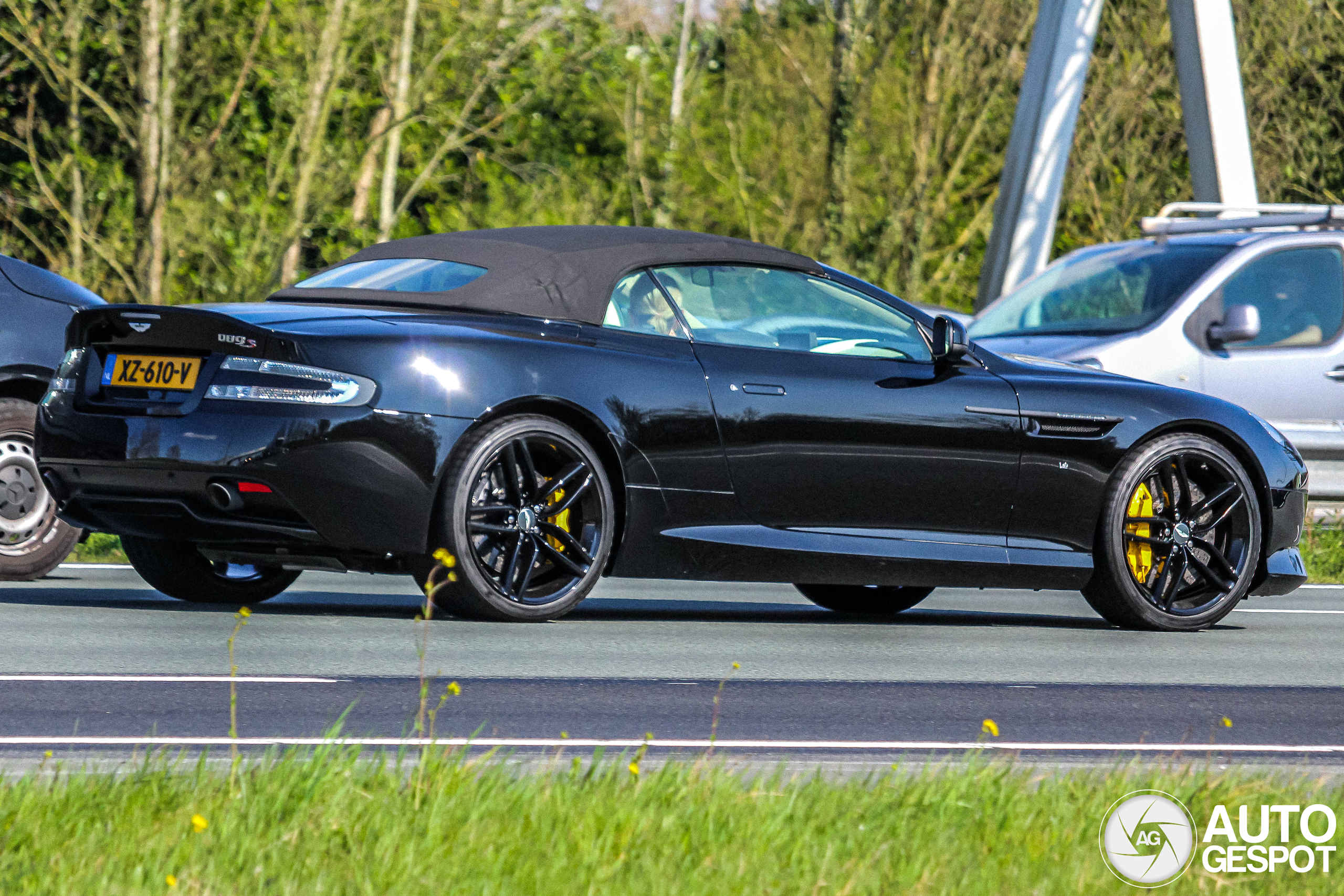 Aston Martin DB9 Volante 2013