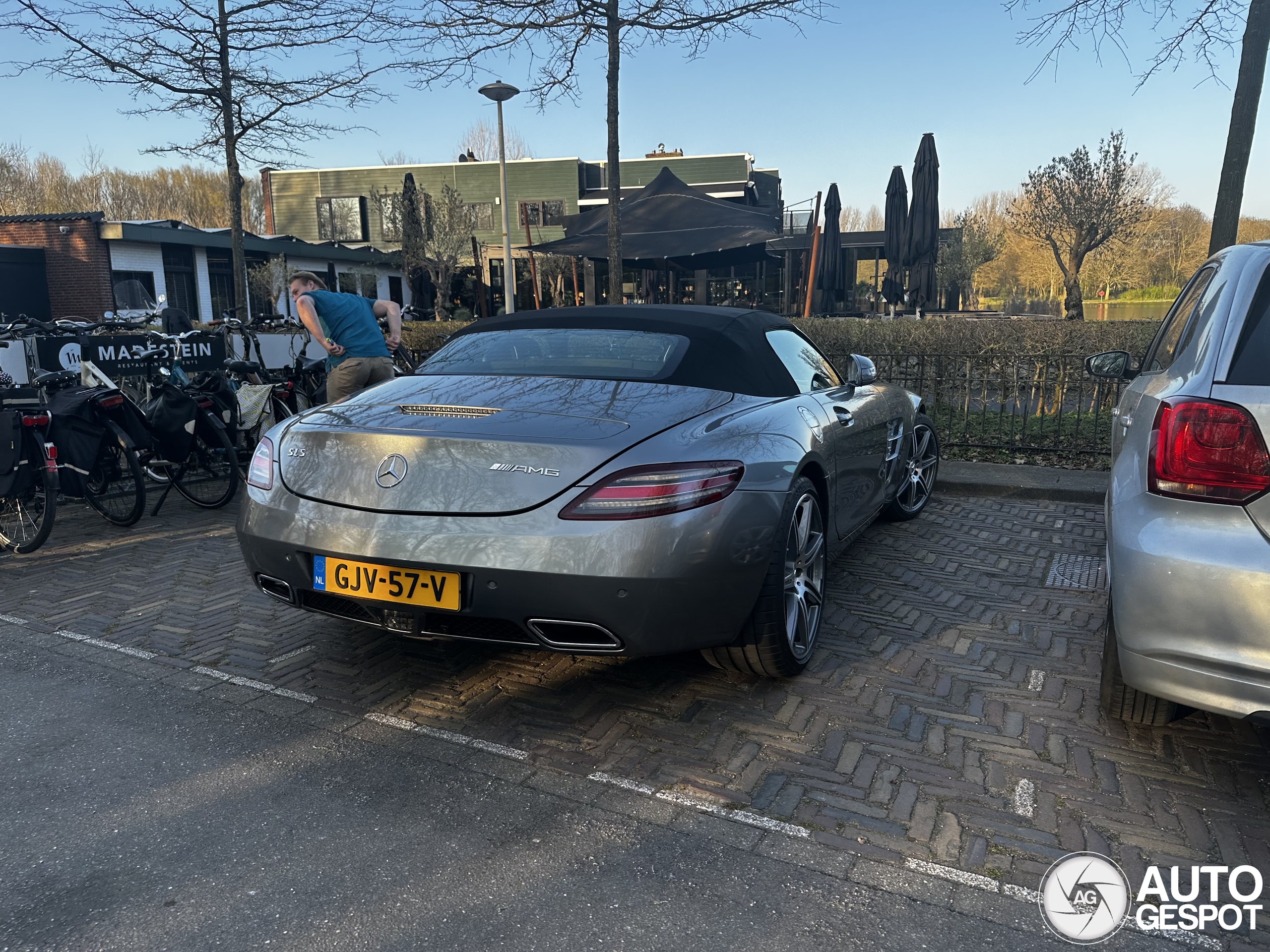 Mercedes-Benz SLS AMG Roadster