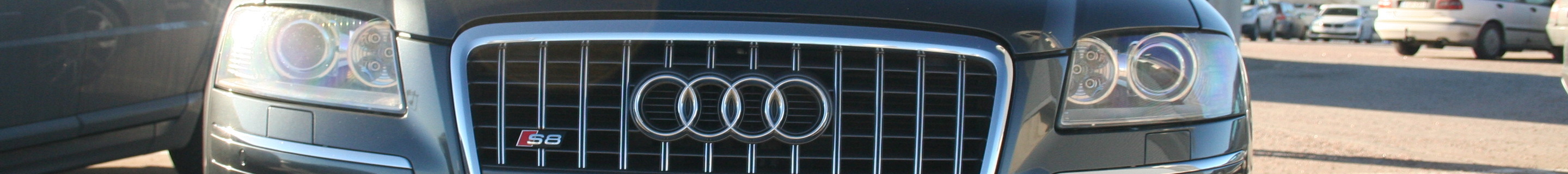 Audi S8 D3