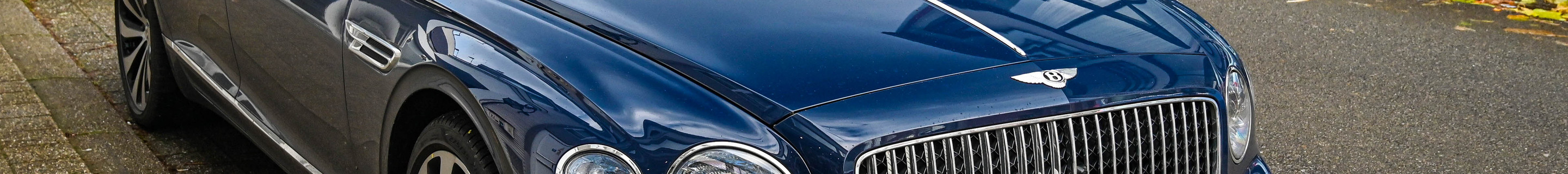 Bentley Flying Spur Hybrid Azure