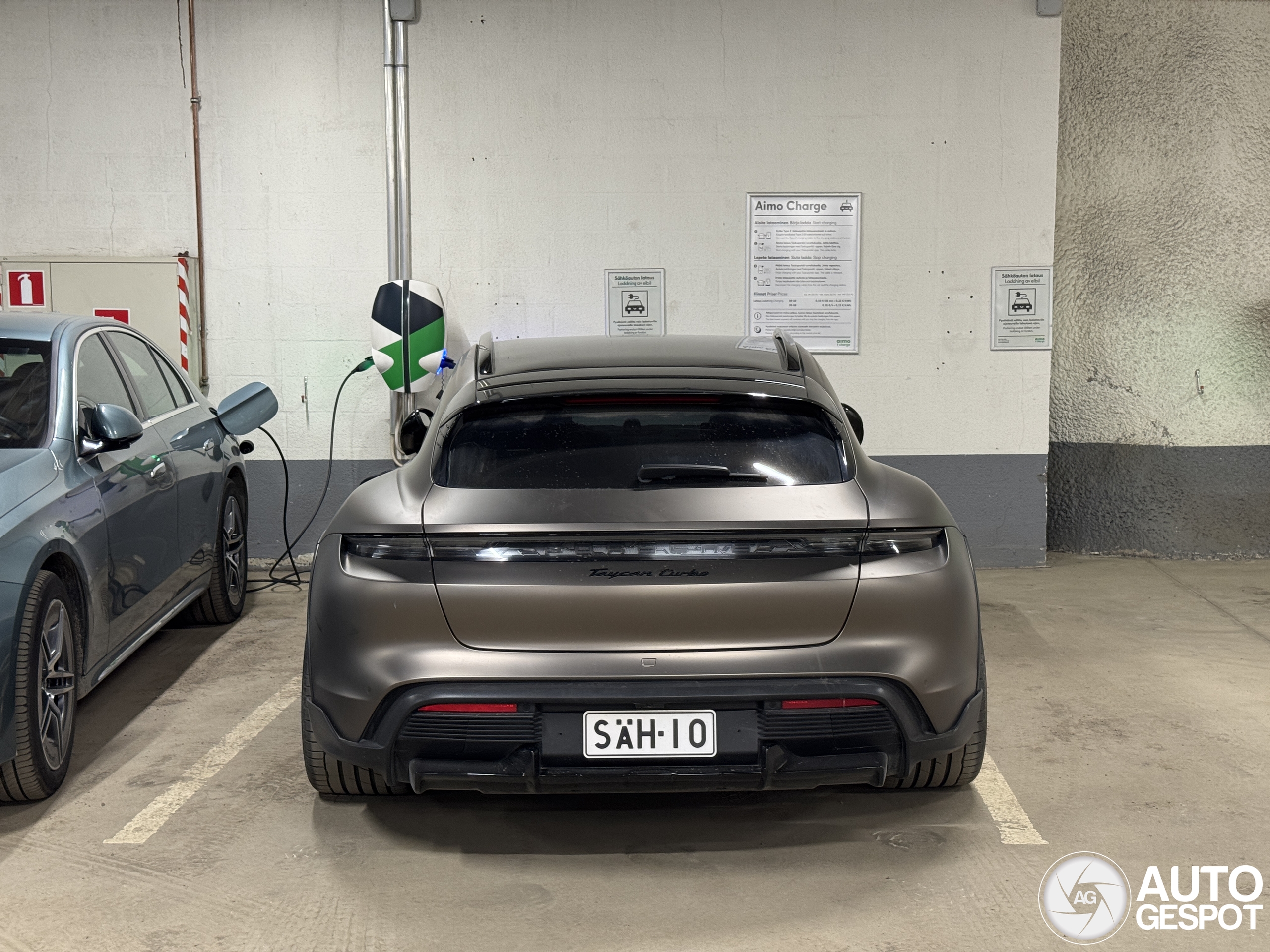 Porsche Taycan Turbo Cross Turismo