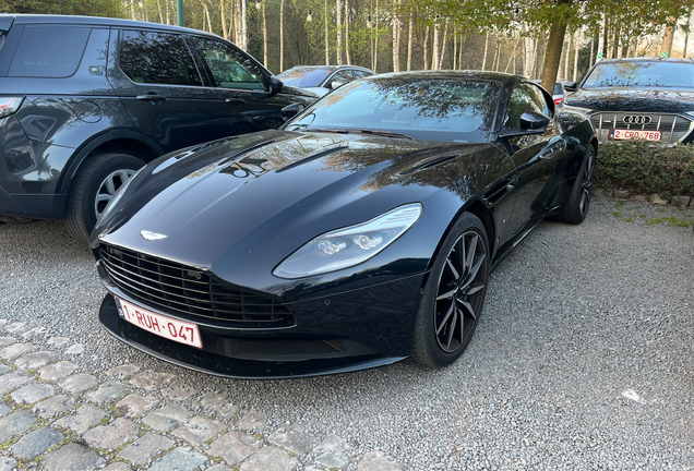 Aston Martin DB11