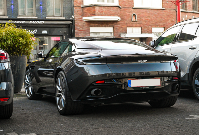 Aston Martin DB11