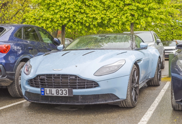 Aston Martin DB11