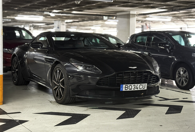 Aston Martin DB11 V8 Volante