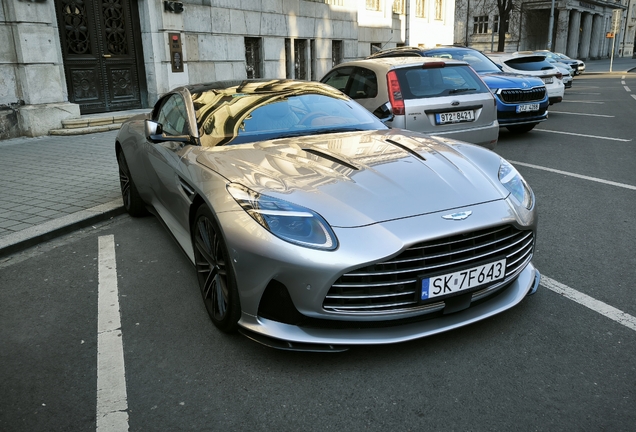 Aston Martin DB12