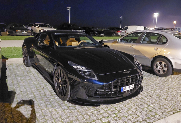 Aston Martin DB12