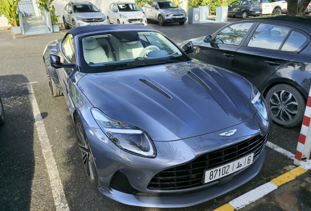 Aston Martin DB12 Volante