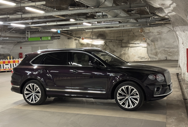 Bentley Bentayga Hybrid 2021 First Edition