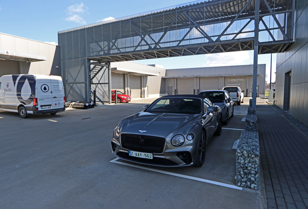 Bentley Continental GTC V8 2020