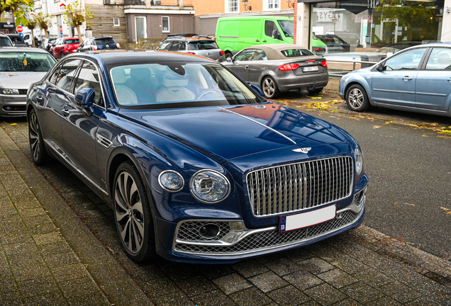 Bentley Flying Spur Hybrid Azure