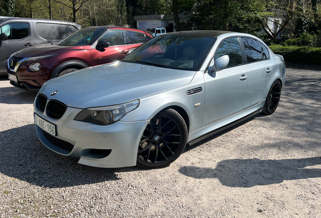 BMW M5 E60 2005
