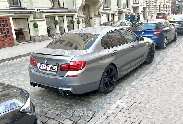 BMW M5 F10 2011