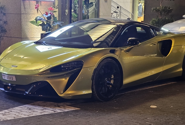 McLaren Artura Spider
